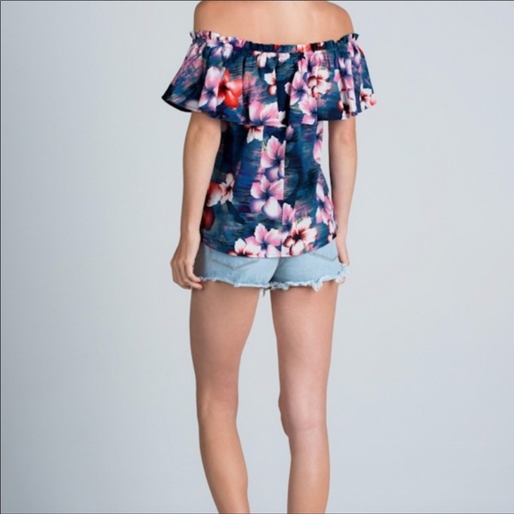 ⚡️1 LEFT⚡️ Off the Shoulder Tropical Top - Picture 2 of 8